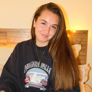 Meet your Posher, Micayla